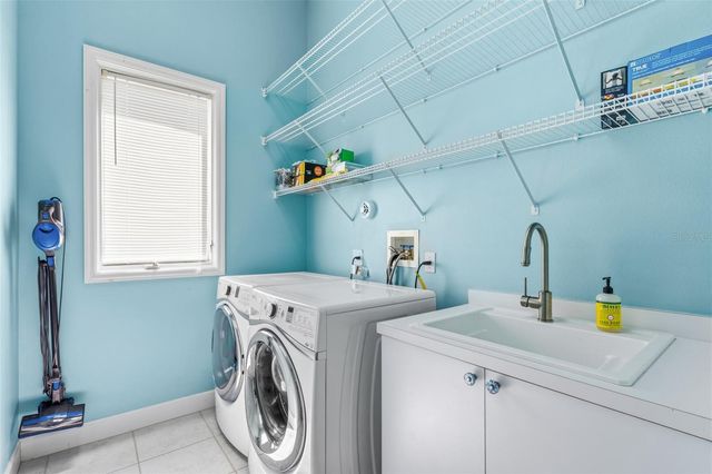 8762 52ND AVENUE E, Bradenton, FL 34211