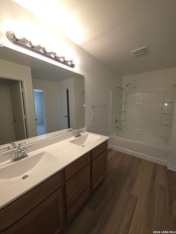 5031 Kayak Cove, Elmendorf, TX 78112
