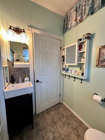 124 Shawmut Ave, New Bedford, MA 02740