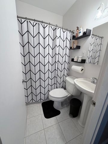 124 Shawmut Ave, New Bedford, MA 02740