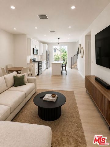 10744 Aqua Vista Street, Studio City (los Angeles), CA 91602