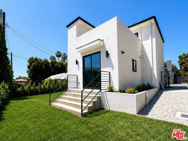 10744 Aqua Vista Street, Studio City (los Angeles), CA 91602
