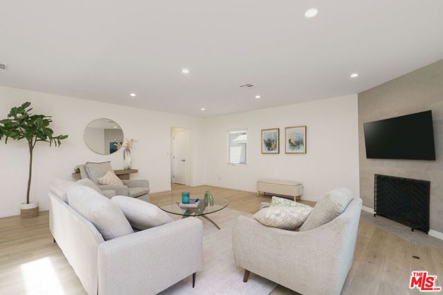 10744 Aqua Vista Street, Studio City (los Angeles), CA 91602