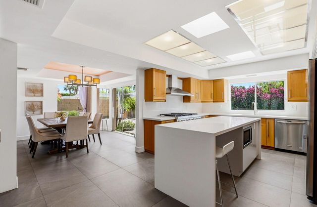 8101 E Del Timbre Drive, Scottsdale, AZ 85258