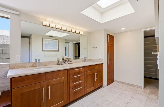 8101 E Del Timbre Drive, Scottsdale, AZ 85258