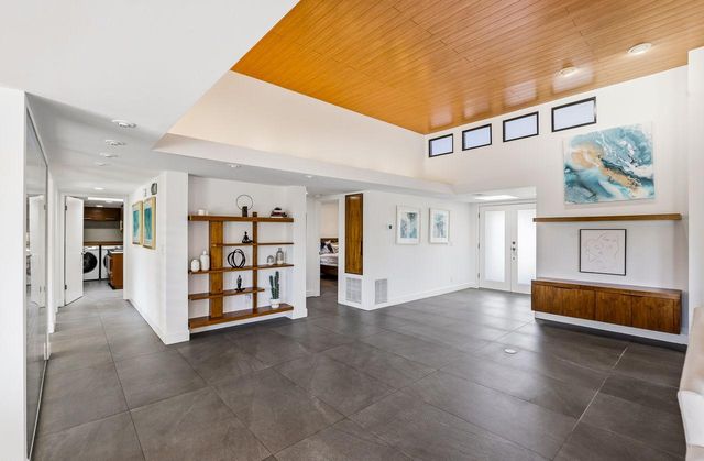 8101 E Del Timbre Drive, Scottsdale, AZ 85258