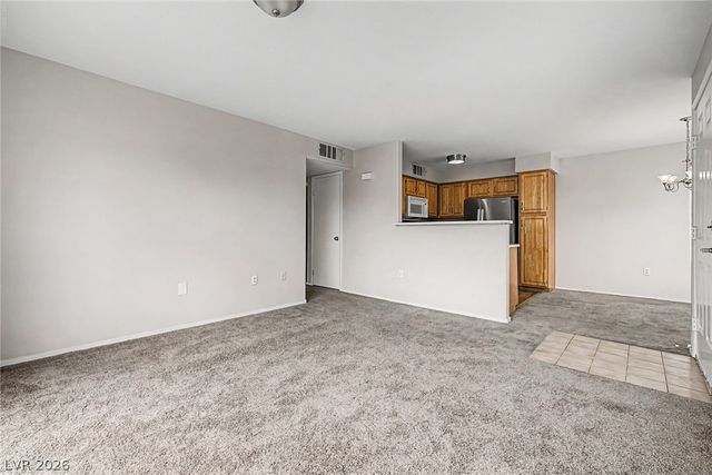 5710 East Tropicana Avenue 2135, Las Vegas, NV 89122