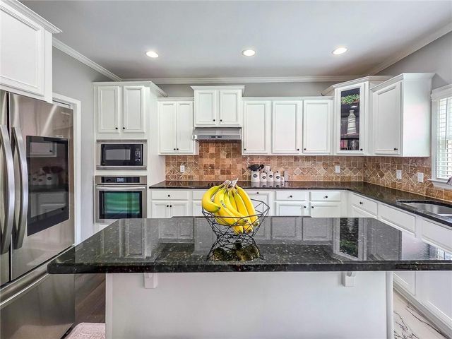 820 Arbor Way, Loganville, GA 30052