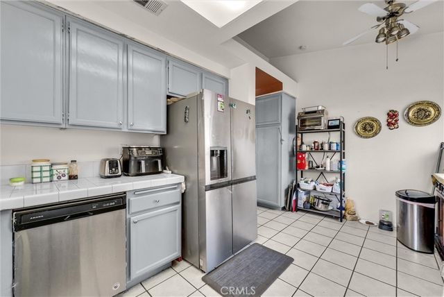 565 Berkshire, San Jacinto, CA 92583