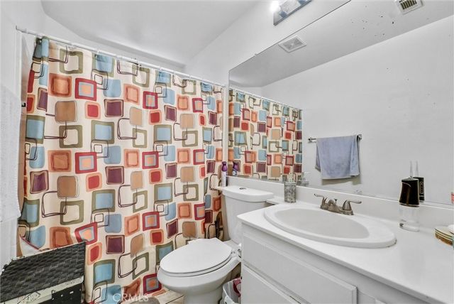 565 Berkshire, San Jacinto, CA 92583