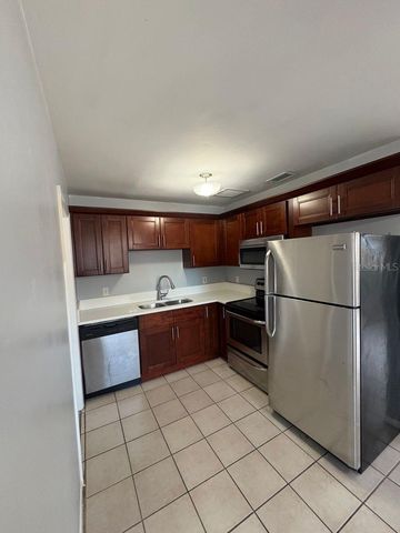 6804 S WALL STREET, Tampa, FL 33616