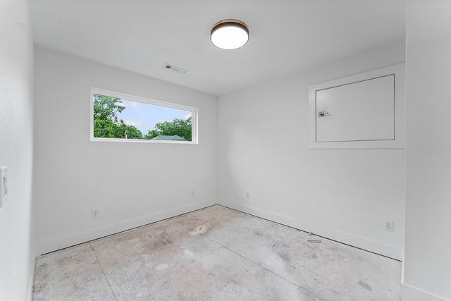 7 Grampian Drive, Bella Vista, AR 72715