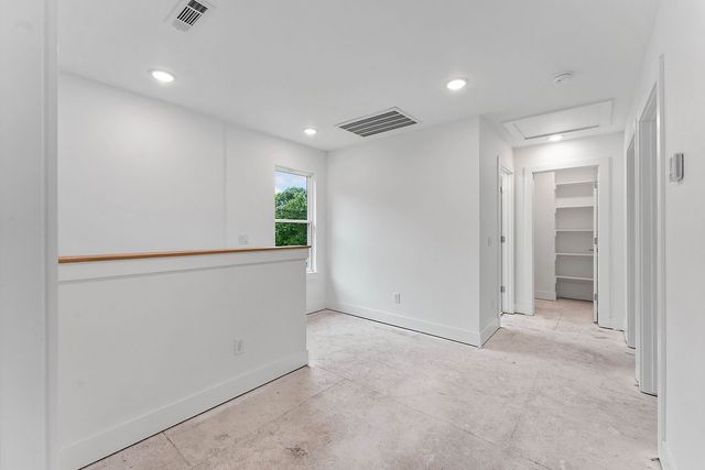 7 Grampian Drive, Bella Vista, AR 72715