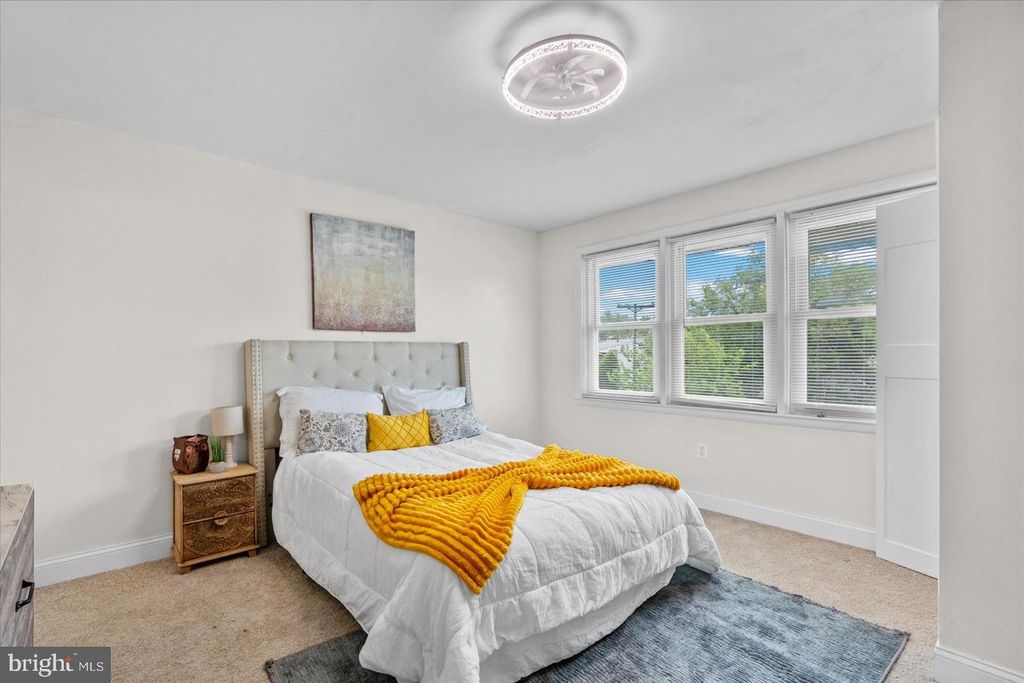 Image 35 of property listing at 4800 MIDLINE RD, Baltimore, MD 21206