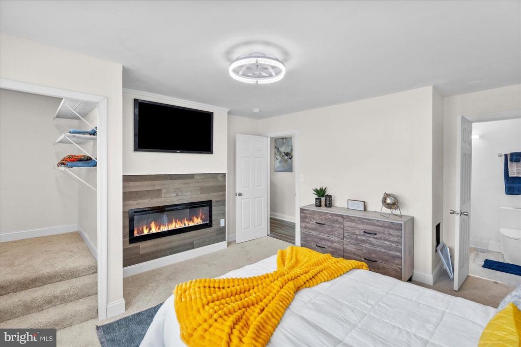 Image 37 of property listing at 4800 MIDLINE RD, Baltimore, MD 21206