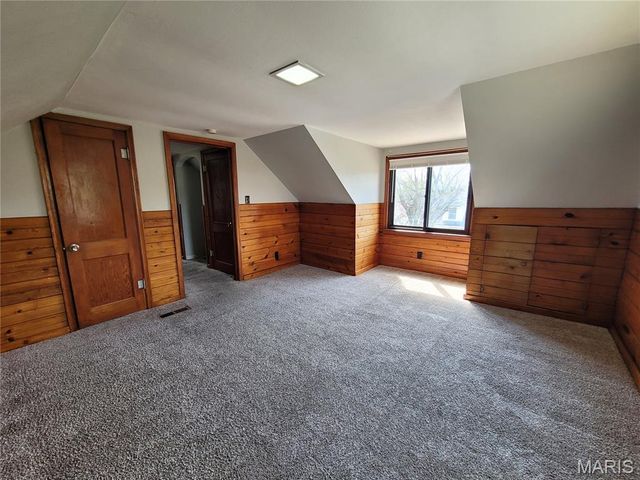 8687 Belhaven Drive, St John, MO 63114