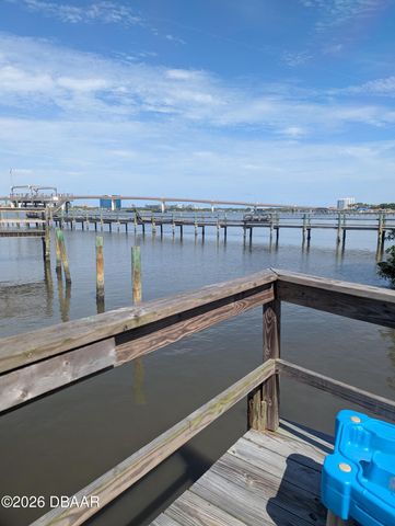 900 S Peninsula Dr Apt 103, Daytona Beach, FL 32118