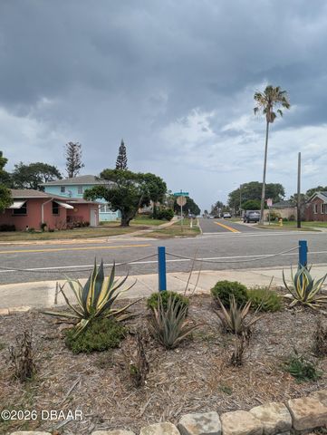900 S Peninsula Dr Apt 103, Daytona Beach, FL 32118