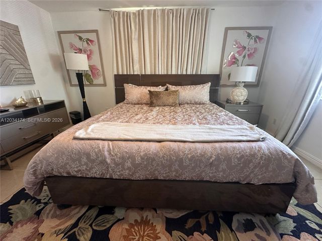 404 NW 2nd Ave A, Hallandale Beach, FL 33009