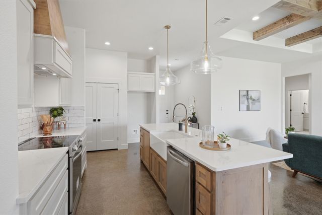 948 Huckleberry Lane, Tolar, TX 76476