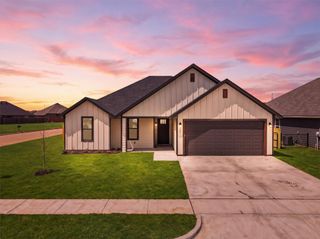 948 Huckleberry Lane, Tolar, TX 76476