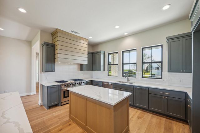 10362 Hunter Creek Lane, Conroe, TX 77304