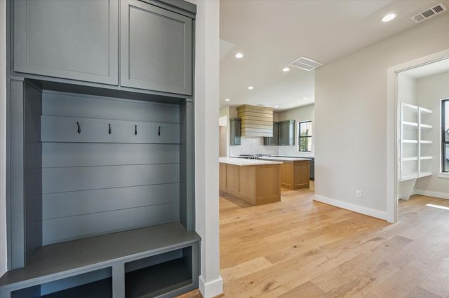 10362 Hunter Creek Lane, Conroe, TX 77304