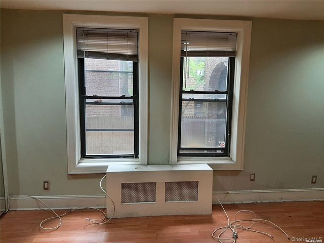 1 Hillside Avenue 1A, Great Neck, NY 11021