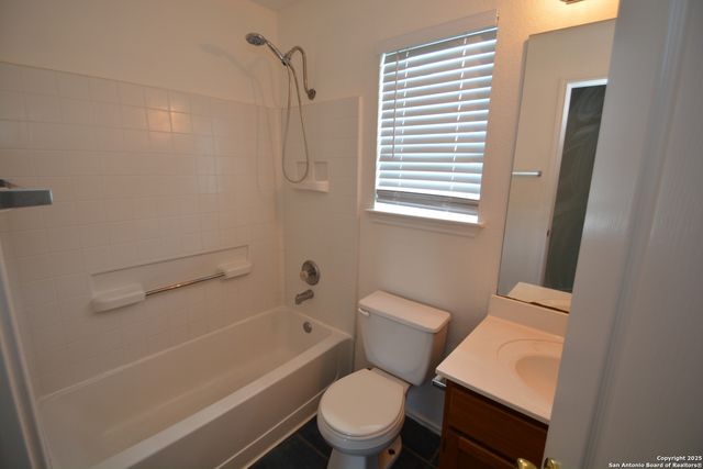 34 DRIZZLE RUN, San Antonio, TX 78240