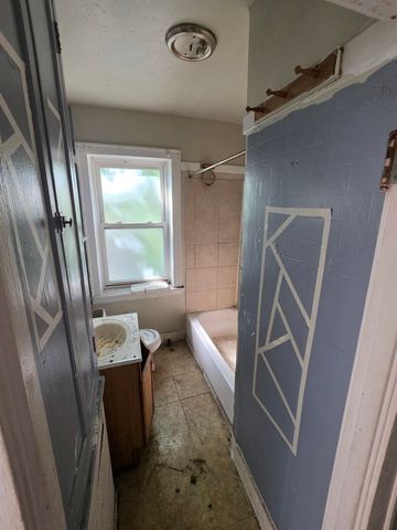 7954 S Harvard Avenue, Chicago, IL 60620