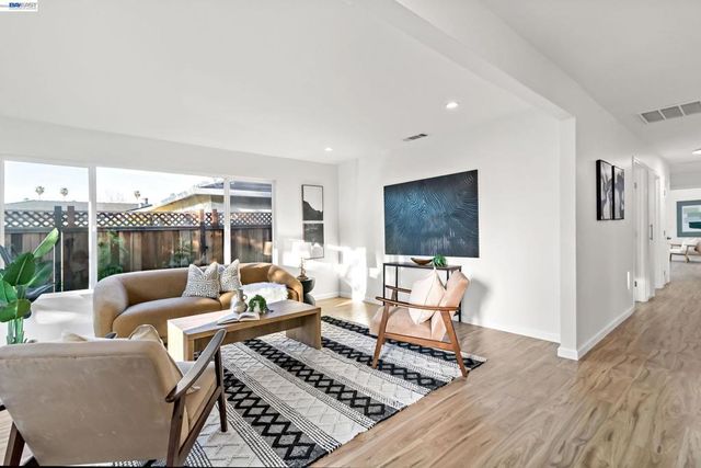 39676 Bruning St, Fremont, CA 94538