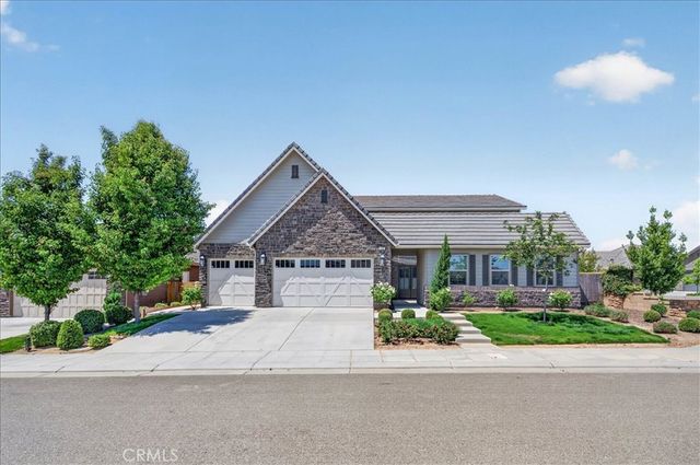 338 Boulder Drive S, Madera, CA 93636