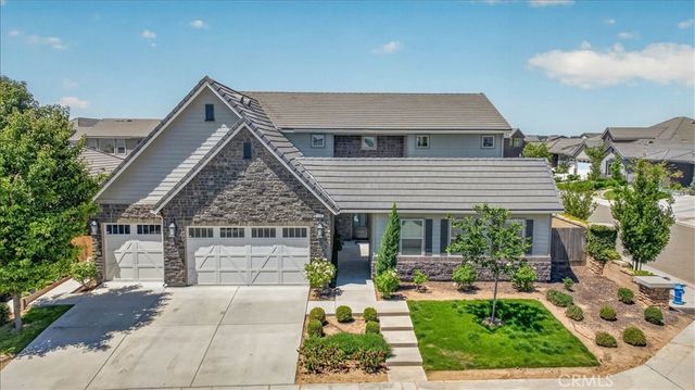 338 Boulder Drive S, Madera, CA 93636