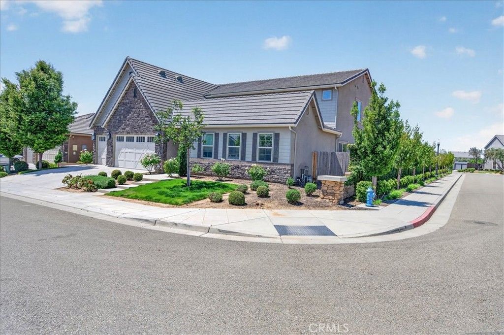 338 Boulder Drive S, Madera, CA 93636