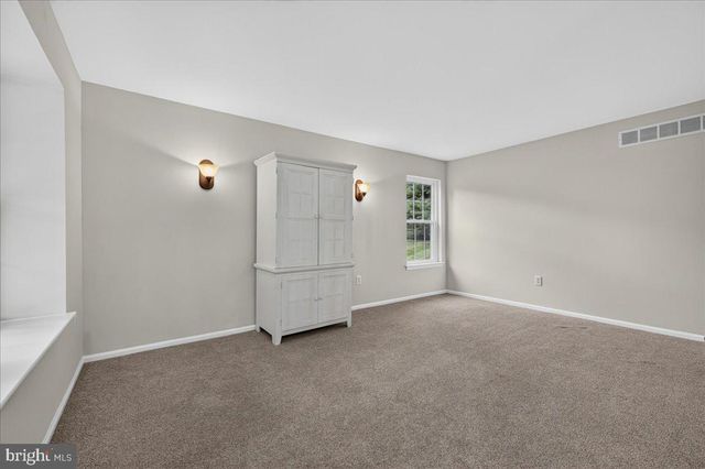 2270 DOGWOOD CT, Warrington, PA 18976