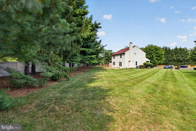 2270 DOGWOOD CT, Warrington, PA 18976