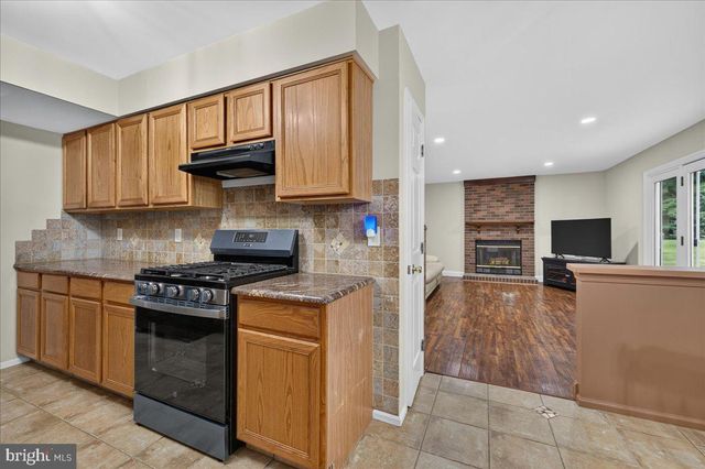 2270 DOGWOOD CT, Warrington, PA 18976