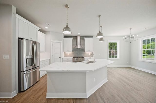 403 Pointe Vista DR, Elizabeth City, NC 27909