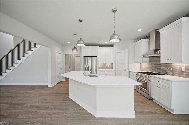 403 Pointe Vista DR, Elizabeth City, NC 27909