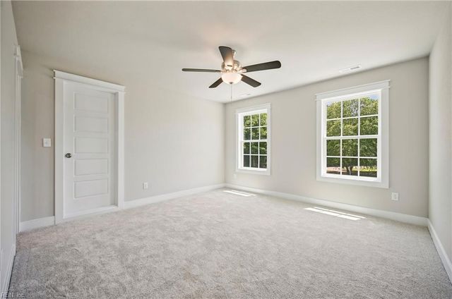 403 Pointe Vista DR, Elizabeth City, NC 27909