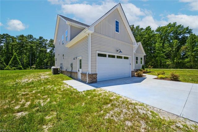 403 Pointe Vista DR, Elizabeth City, NC 27909