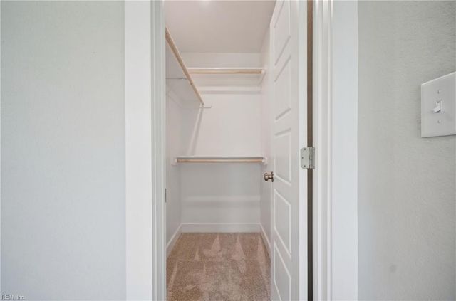 403 Pointe Vista DR, Elizabeth City, NC 27909