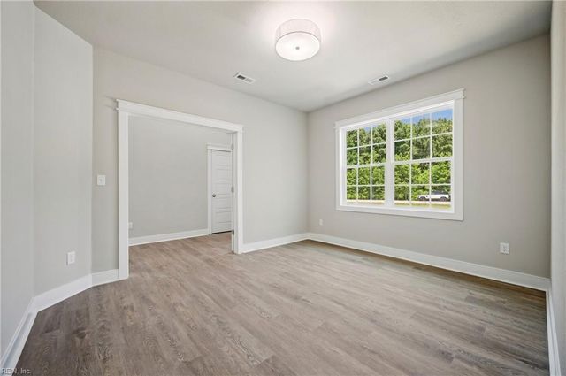 403 Pointe Vista DR, Elizabeth City, NC 27909