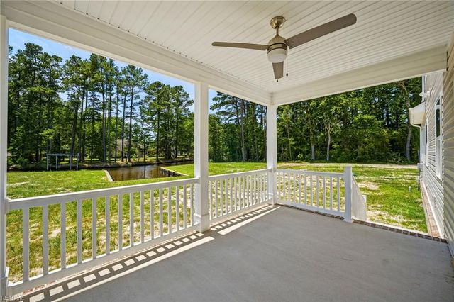 403 Pointe Vista DR, Elizabeth City, NC 27909