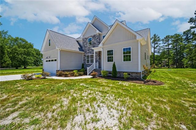 403 Pointe Vista DR, Elizabeth City, NC 27909