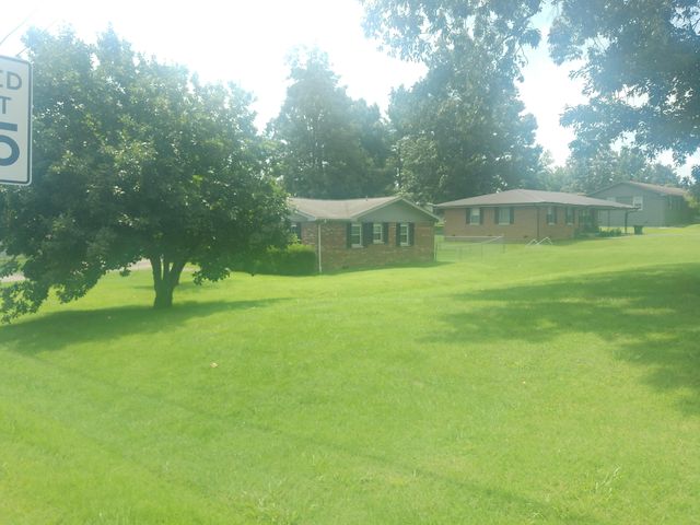 221 Maple Avenue, Calvert City, KY 42029