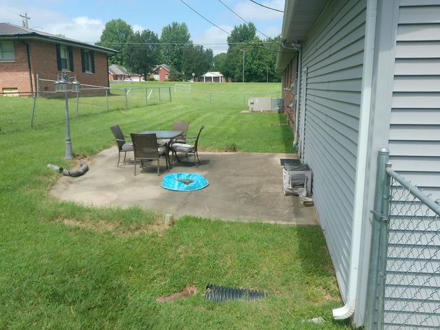 221 Maple Avenue, Calvert City, KY 42029