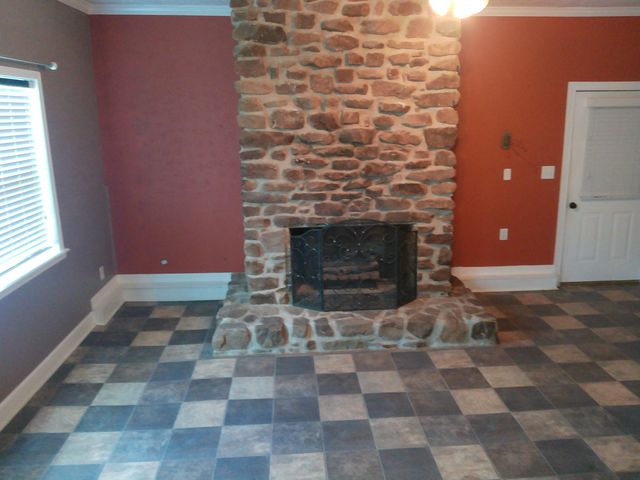 221 Maple Avenue, Calvert City, KY 42029