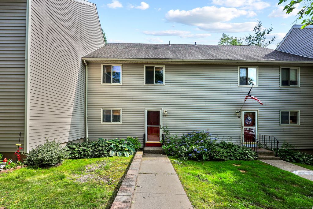 22 Mohawk Court 22, Cromwell, CT 06416