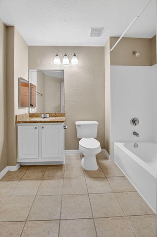 15085 Michelangelo Boulevard 105, Delray Beach, FL 33446